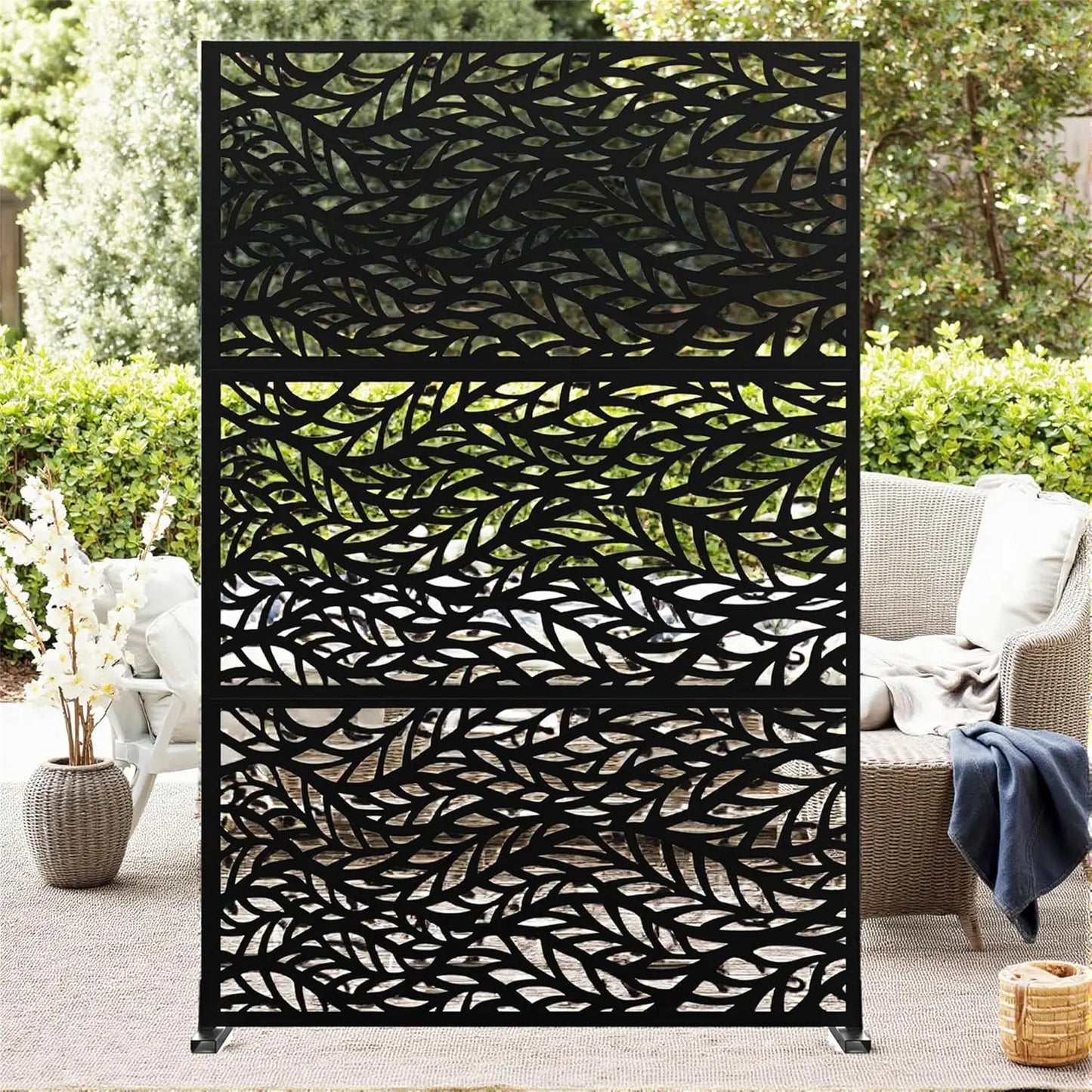 Twister CK Decorative Metal Garden Privacy Screen With Stand